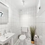 Andriss - Travel & Work - 5 Bedroom - Kitchen - Parking アパート