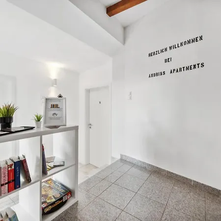 Andriss - Travel & Work - 5 Bedroom - Kitchen - Parking Διαμέρισμα Καϊζερσλάουτερν