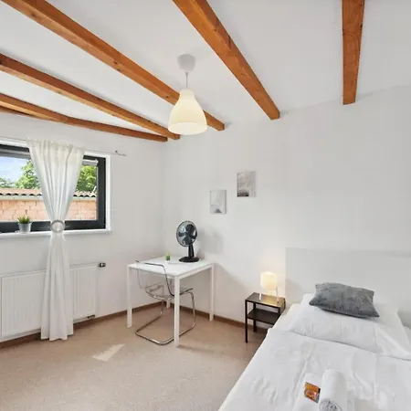 Apartment Andriss - Travel&work - 5 Br - Kitchen - Parking Kaiserslautern