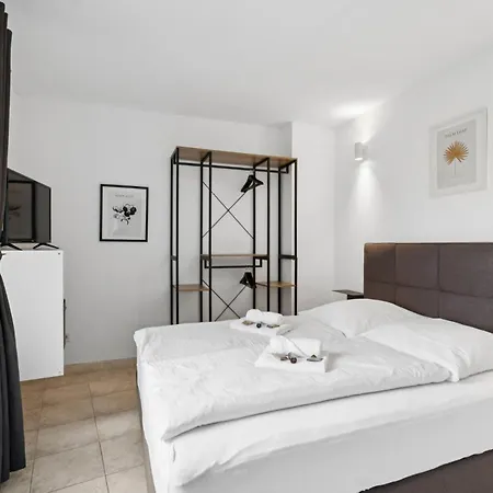 Andriss - Travel & Work - 5 Bedroom - Kitchen - Parking 카이저슬라우테른