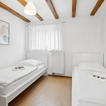 Andriss - Travel & Work - 5 Bedroom - Kitchen - Parking Lägenhet *
