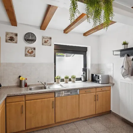 Andriss - Travel & Work - 5 Bedroom - Kitchen - Parking Kaiserslautern