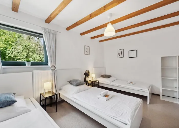 Apartment Andriss - Travel&work - 5 Br - Kitchen - Parking