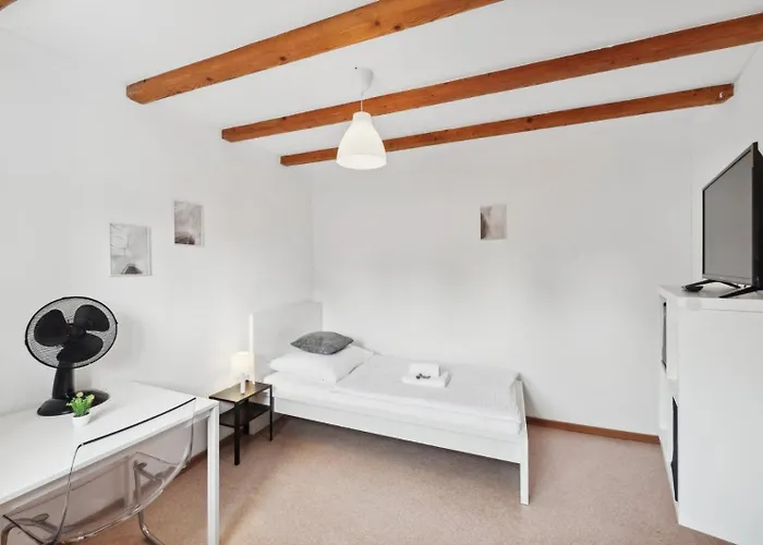 Andriss - Travel&work - 5 Br - Kitchen - Parking *